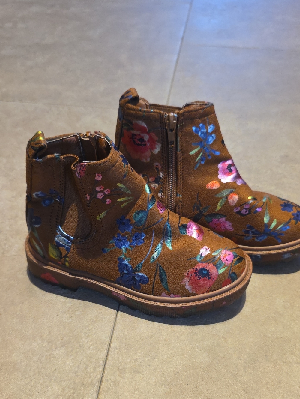 Steve Madden Brown Floral Kids Ankle Boots. Size 11